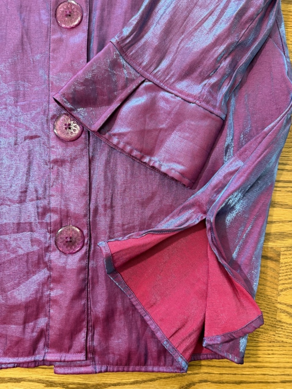 Ali Miles Shimmery Purple Button-Front Women's Top - Picture 9 of 9